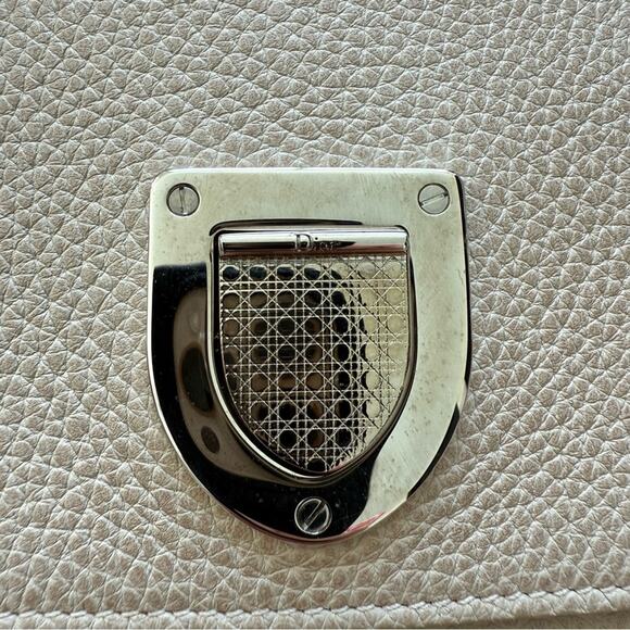 Christian Dior medium Diorever handle bag Authentic Retail 3950$ - Picture 5 of 16